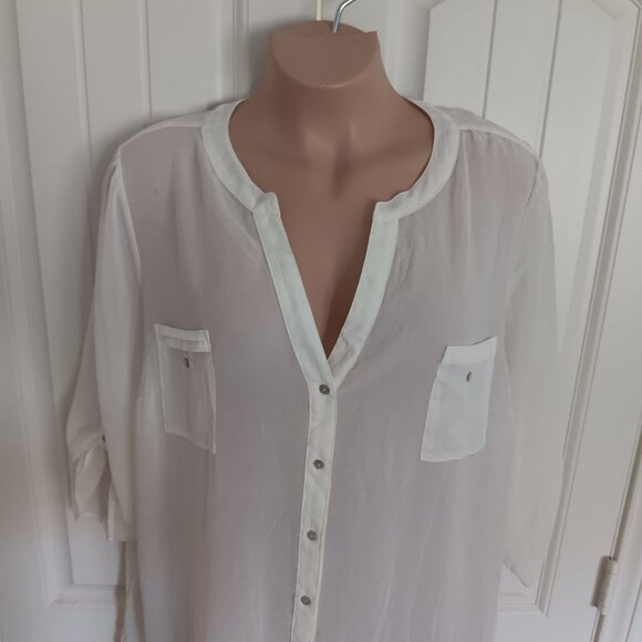 Plus Size Avenue White Button-Down Sheer Tunic Top 30/32 - Picture 2 of 6